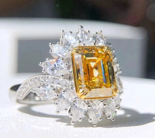 18K White Gold and GIA 3.02ct Fancy Brown-Yellow SI2 Diamonds Ring