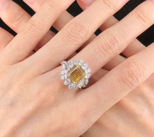 18K White Gold and GIA 3.02ct Fancy Brown-Yellow SI2 Diamonds Ring