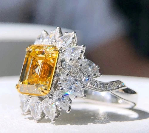 18K White Gold and GIA 3.02ct Fancy Brown-Yellow SI2 Diamonds Ring